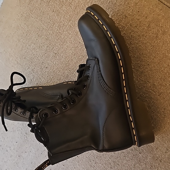 Dr Martens Boots Womens Size 8 Us 1460 Pascal Virginia Leather Black Beautiful - Picture 6 of 12